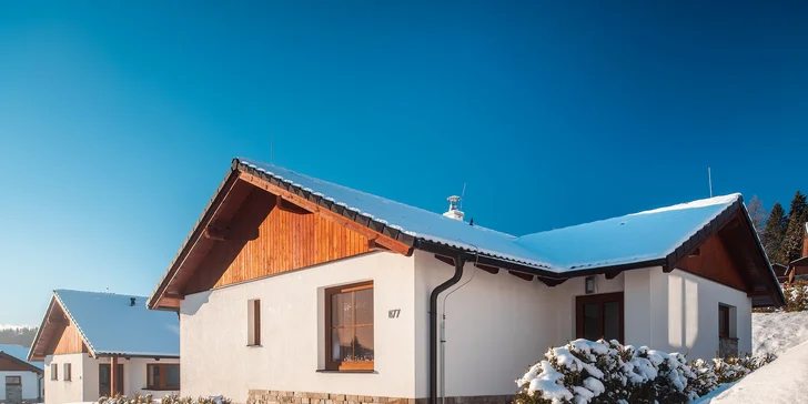 Moderní vila či bungalov na Lipně: terasa, zahrada i krb až pro 5 osob