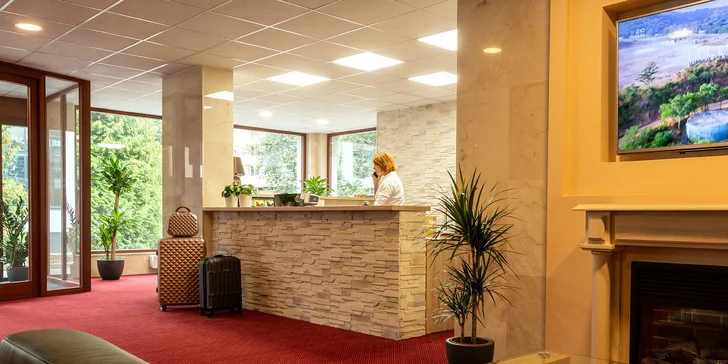 Hotel v bývalé továrně ve Vlašimi: snídaně či polopenze a bowling