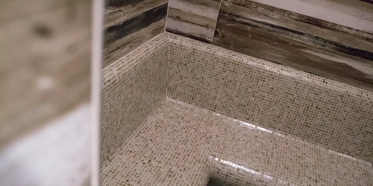 Wellness s atmosférou džungle: vířivka, finská a parní sauna i občerstvení