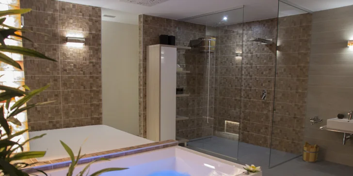 Romantický odpočinek v privátním wellness pro 2 osoby: finská sauna i hydromasážní vířivka