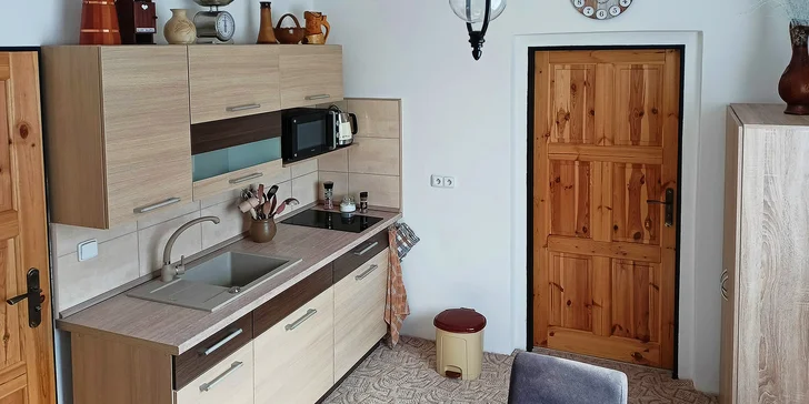 Pohodový pobyt v nově zrekonstruované chalupě na Šumavě: vybavený apartmán až pro 6 osob