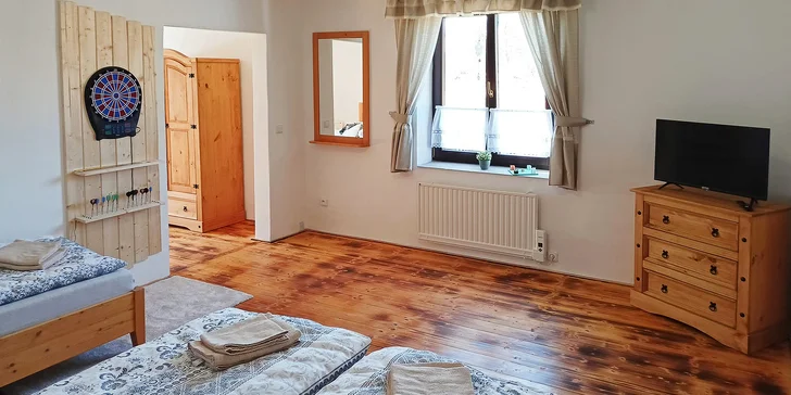 Pohodový pobyt v nově zrekonstruované chalupě na Šumavě: vybavený apartmán až pro 6 osob