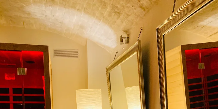 70–180 minut v privátní infrasauně a vířívce pro dva: relaxační hudba a aromaterapie