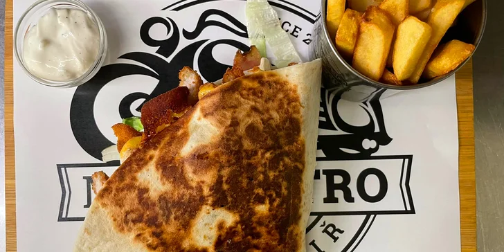 Masová i vegetariánská tortilla s domácími hranolky a tatarkou pro 1 i 2 osoby