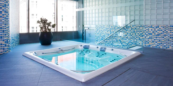 Cvičení i s odpočinkem: neomezený relax ve wellness a vstup do posilovny
