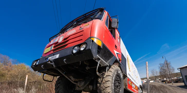 15–60 minut adrenalinová jízda s Dakarským speciálem Tatra 815 4x4