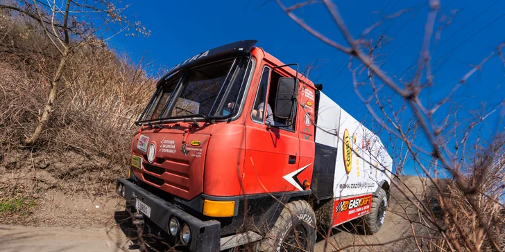 15–60 minut adrenalinová jízda s Dakarským speciálem Tatra 815 4x4