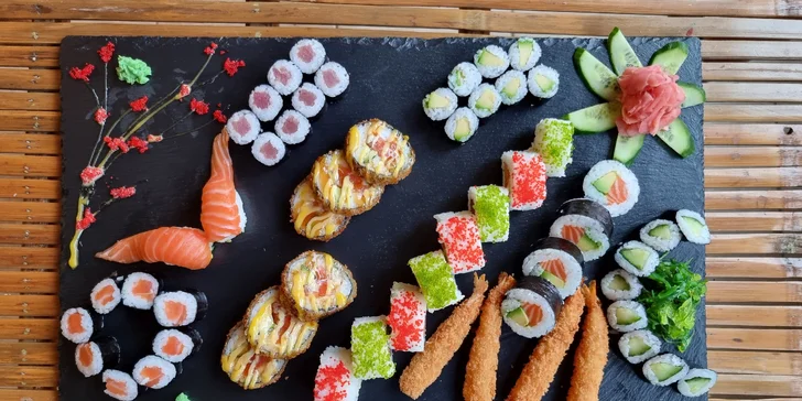 Pestré sety až 64 ks sushi s rybami i zeleninou a k tomu kimchi