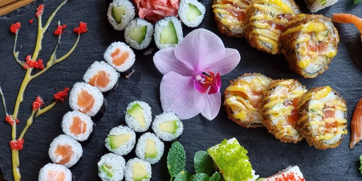 Pestré sety až 64 ks sushi s rybami i zeleninou a k tomu kimchi