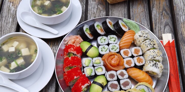Sushi sety pro odnos s sebou: 22 ks nebo 36 ks s polévkou miso a sashimi
