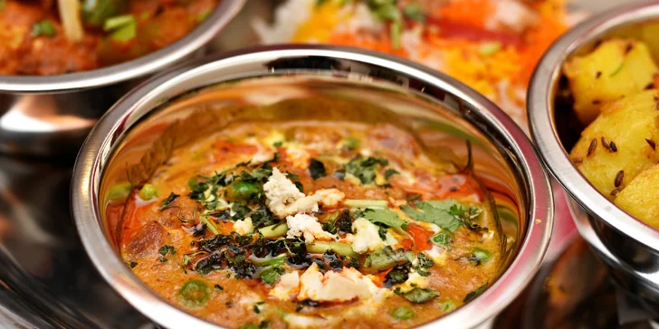 Indické masové i vegetariánské menu pro 2 osoby v centru Prahy