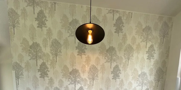 Pobyt se snídaní v plně vybaveném treehousu na jihu Čech: žádná elektřina ani Wi-Fi, jen božský klid
