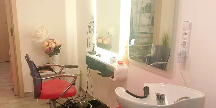Kadeřnický balíček pro dámy: módní střih s vlasovou maskou filler