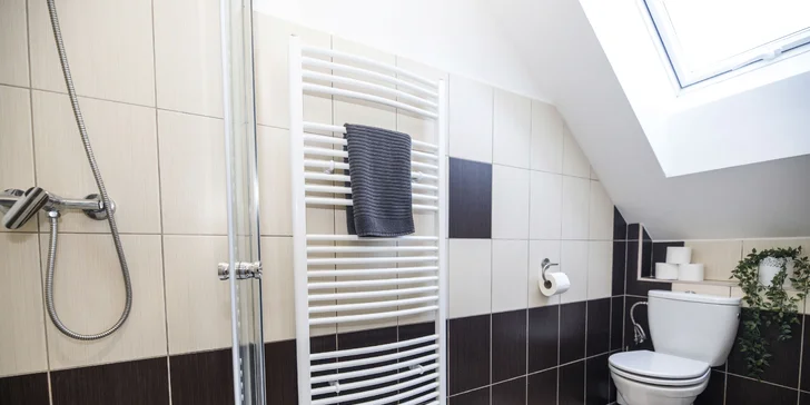 Až 8denní pobyt přímo u Lipna: vířivka, pokoj, bungalov či apartmán nebo chatka