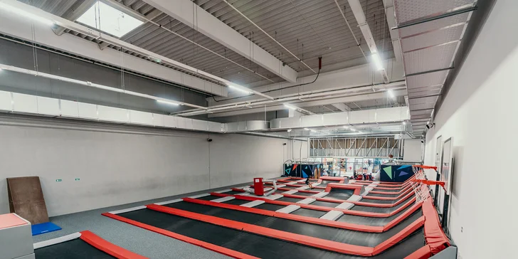 Vstupy nebo permanentky do Jump Academy Olomouc: trampolíny, ninja dráha, parkour zóna i 9D kino