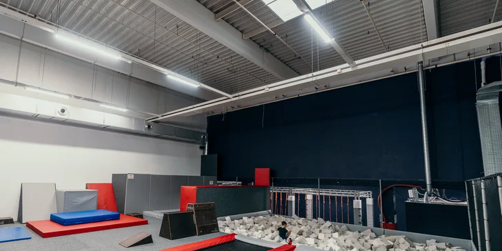 Vstupy nebo permanentky do Jump Academy Olomouc: trampolíny, ninja dráha, parkour zóna i 9D kino