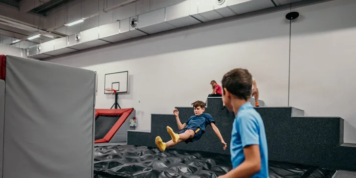 Vstupy nebo permanentky do Jump Academy Olomouc: trampolíny, ninja dráha, parkour zóna i 9D kino