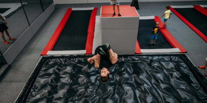 Vstupy nebo permanentky do Jump Academy Olomouc: trampolíny, ninja dráha, parkour zóna i 9D kino