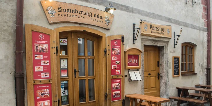 Romance uprostřed Českého Krumlova: 3denní pobyt s večeří i vínem
