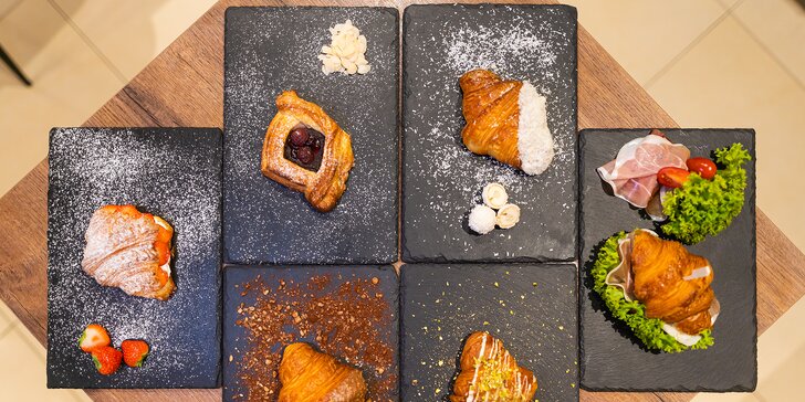 Krabice s 8 nadýchanými croissanty dle výběru: Malinový, Raffaello nebo pistáciový