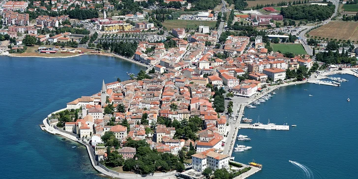 Dovolená na Istrii: hotelu u pláže, bazény, polopenze a dítě do 12 let zdarma