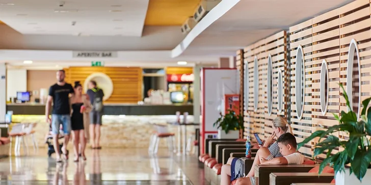 Dovolená na Istrii: hotelu u pláže, bazény, polopenze a dítě do 12 let zdarma