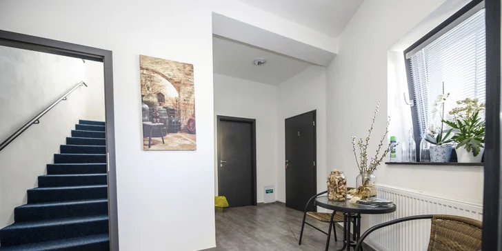 Pobyt se snídaní i degustací vína ve vinném sklepě ve Znojmě