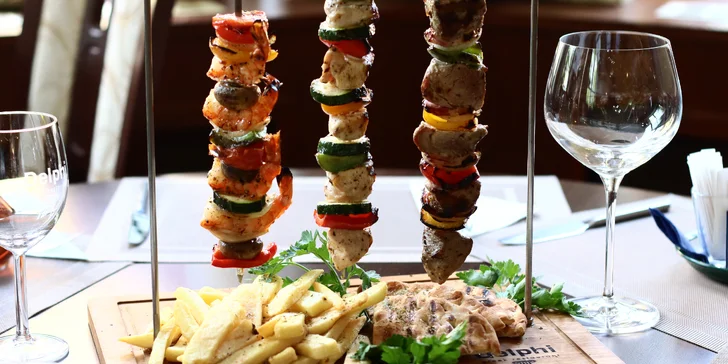 Voucher na 500–2000 Kč na cokoliv v tradiční řecké restauraci Delphi