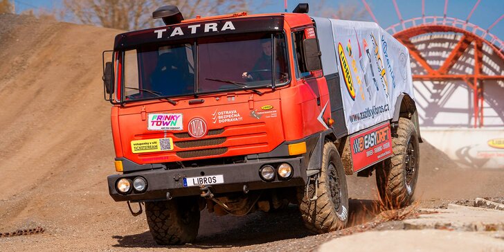 15–60 minut adrenalinové jízdy s dakarským speciálem Tatra 815 4x4