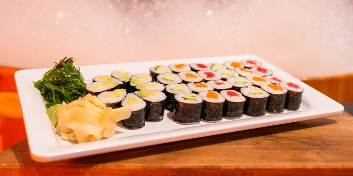 Jasmínová koupel pro pár i s možností sushi setu v Pivních a vinných lázních Stodolní