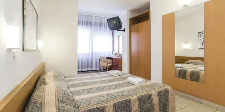Červnová dovolená na Istrii: ubytování u pláže, bazén, zábava a polopenze s neomezenými nápoji