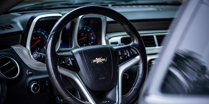 Superjízda v nadupaném Chevroletu Camaro SS 6.2 na 15–60 min. či zapůjčení až na 24 hod.