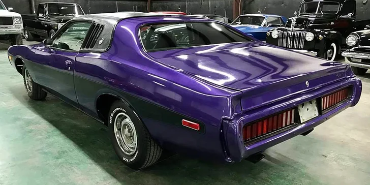 Řidičem či spolujezdcem v americké klasice: až 60 minut v Dodge Charger 1973