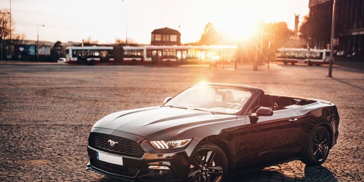Letní jízda: pronájem Fordu Mustang kabriolet na 3–24 hod. nebo rovnou celý víkend