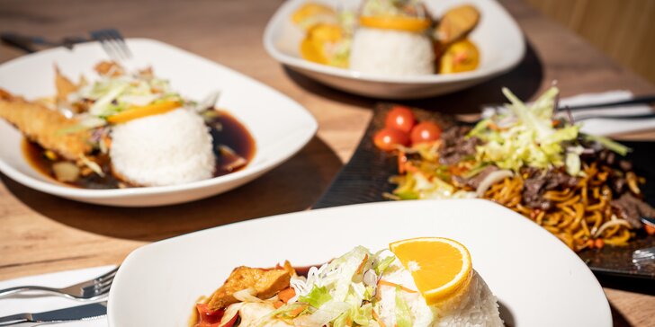 Asijské jídlo podle výběru: restované nudle, hovězí s rýží i tofu s phở vývarem