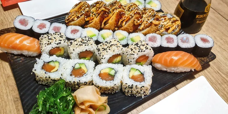 Asie v centru Olomouce: 32 ks sushi s lososem, tuňákem, okurkou i avokádem