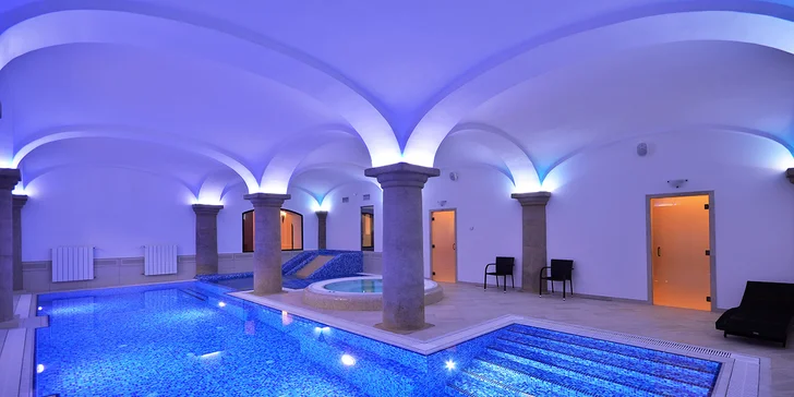 Krásný hotel u pivovaru Klášter: wellness a polopenze s večeřemi při svíčkách