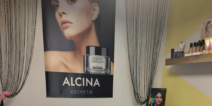 Péče o ruce: manikúra včetně lakování a zdobení nehtů