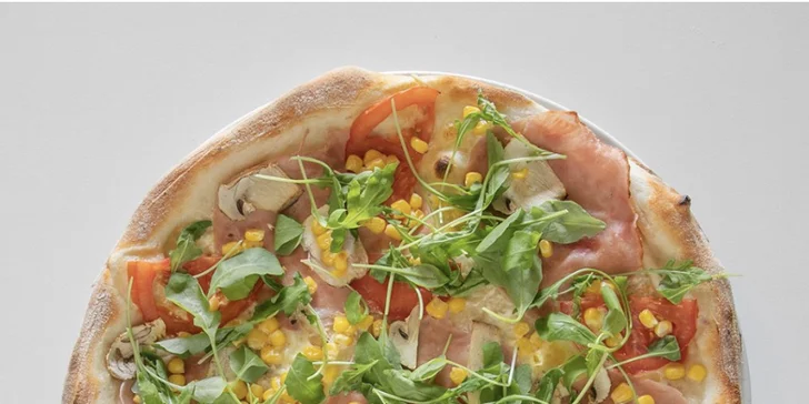 Dvě pizzy o průměru 45 cm s osobním vyzvednutím na provozovně