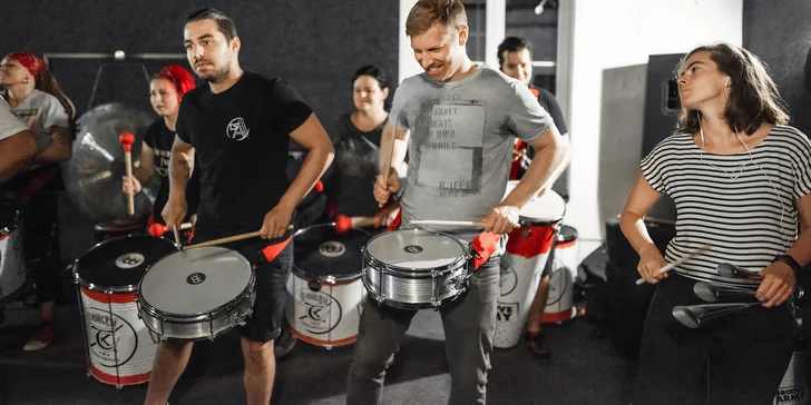 Vstupy na otevřené lekce v bubenické škole Groove Army Academy