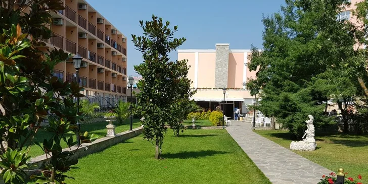 Pod bulharským sluncem: all inclusive pobyt v hotelu kousek od pláže