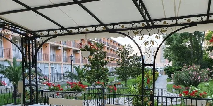 Pod bulharským sluncem: all inclusive pobyt v hotelu kousek od pláže