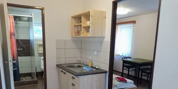 Pobyt v chatkách i mobilním domě v rekreačním areálu v Pošumaví: bazén i spousta aktivit
