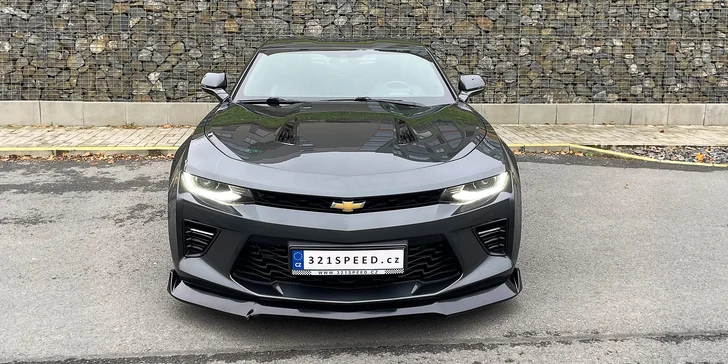 Zapůjčení Chevroletu Camaro 6.2 V8 6 generace na 6, 12 či 24 hodin