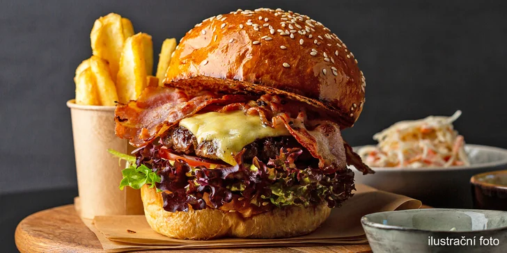 Burger nebo mega burger pro 2 osoby i hodina bowlingu až pro 4 osoby