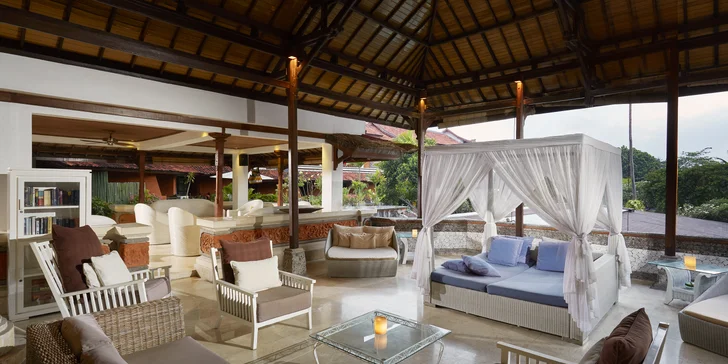 Za parádním odpočinkem na Bali: 5* hotel se snídaní, bazénem, restauracemi i privátní pláží