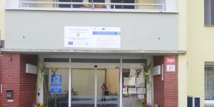 Kadeřnická péče pro krátké i dlouhé vlasy: mytí, střih, foukaná a styling