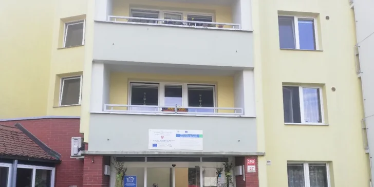 Kadeřnická péče pro krátké i dlouhé vlasy: mytí, střih, foukaná a styling