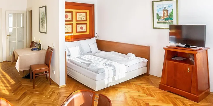 Pobyt ve 4* hotelu v Karlových Varech u Vřídelní kolonády se snídaní