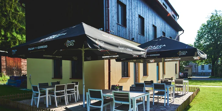 Apartmány Na Faře či Stodola na Bílé pro dva i celou rodinu: bazén, snídaně i herna